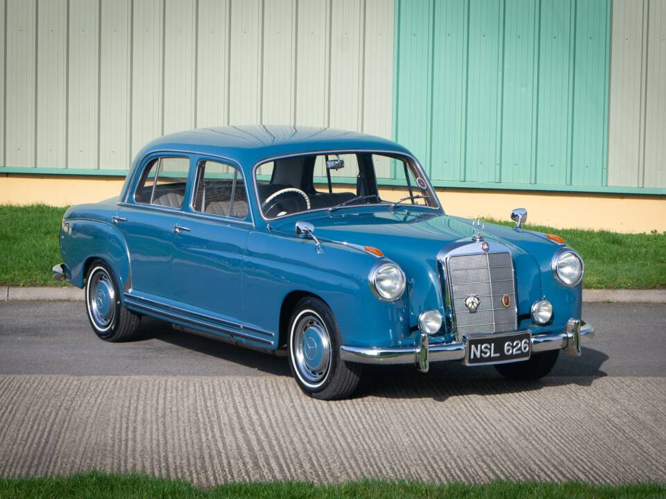 Bild 1/31 von Mercedes-Benz 220 a (1955)