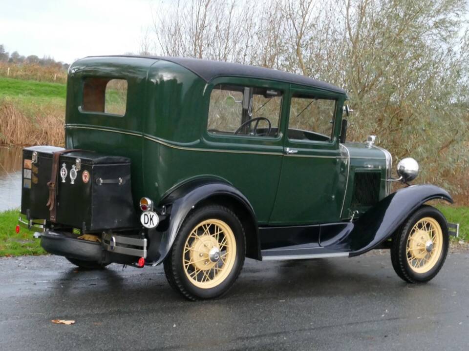 Image 9/13 of Ford Model A Tudor Sedan (1930)