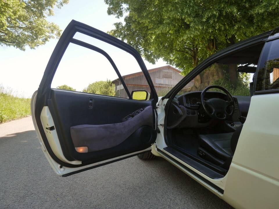 Image 24/50 de Subaru SVX 4WD (1900)