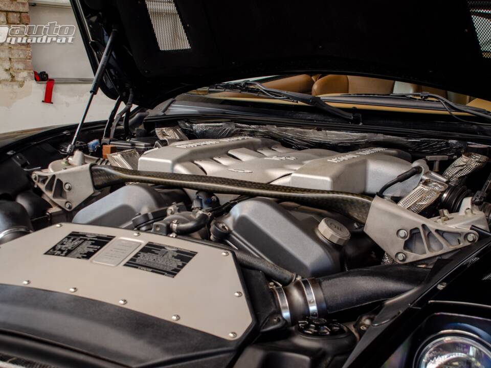 Afbeelding 8/19 van Aston Martin V12 Vanquish S (2005)