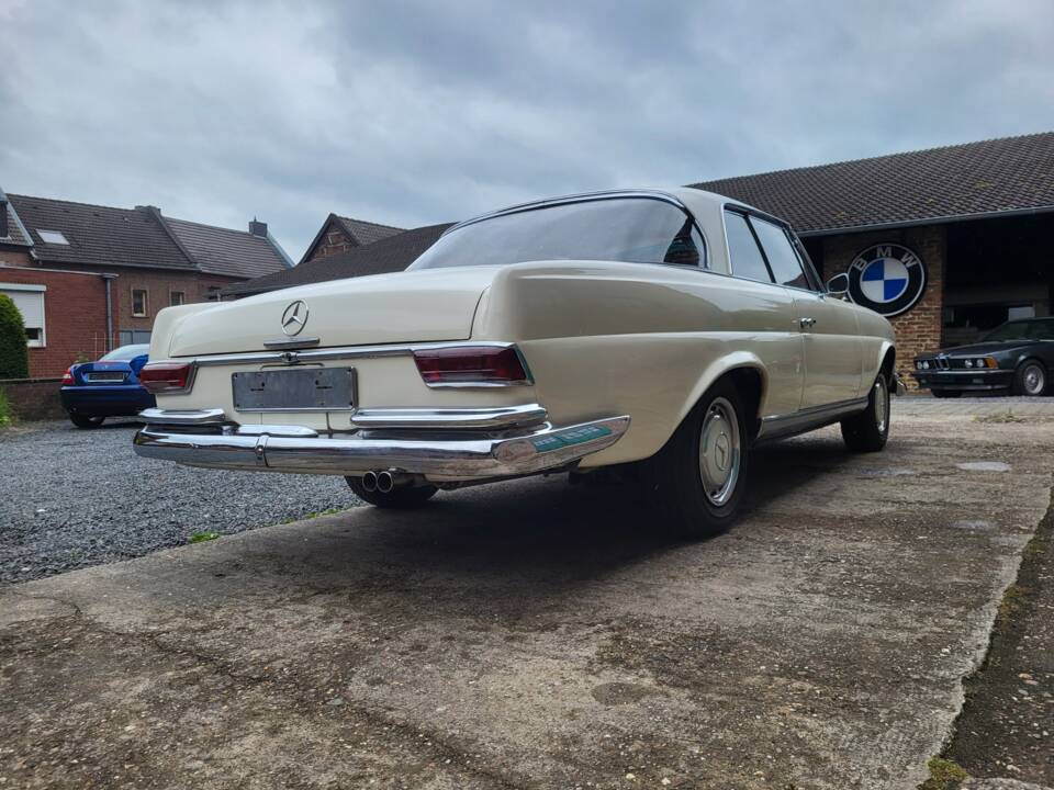 Imagen 17/49 de Mercedes-Benz 250 SE (1966)