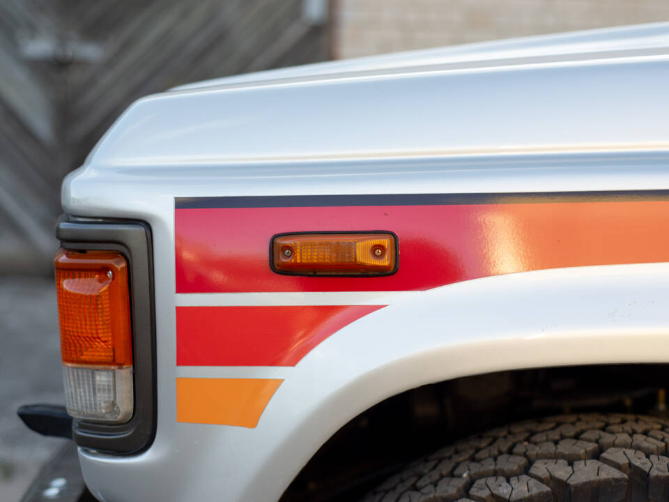 Image 41/100 of Toyota Land Cruiser HJ61 GX (1987)