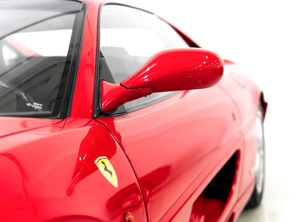 Image 14/55 of Ferrari F 355 Berlinetta (1994)