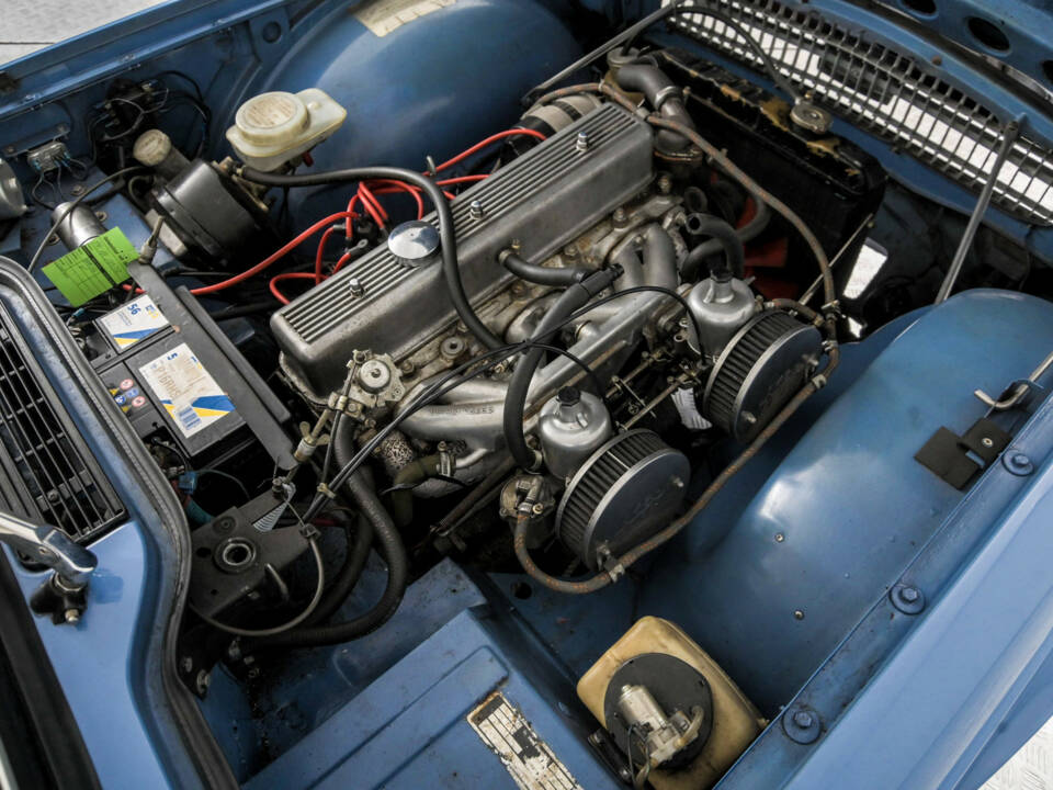 Immagine 39/50 di Triumph TR 6 (1973)