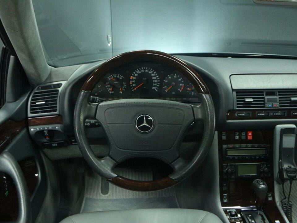 Bild 15/50 von Mercedes-Benz CL 420 (1998)