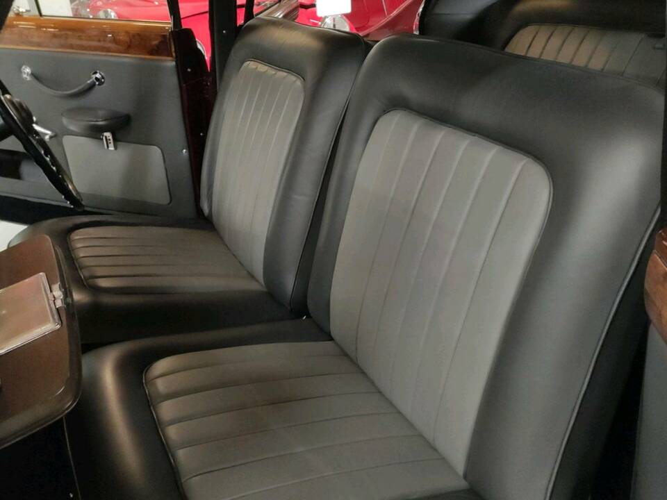 Bild 24/47 von Lagonda 3 Litre MK II (1957)