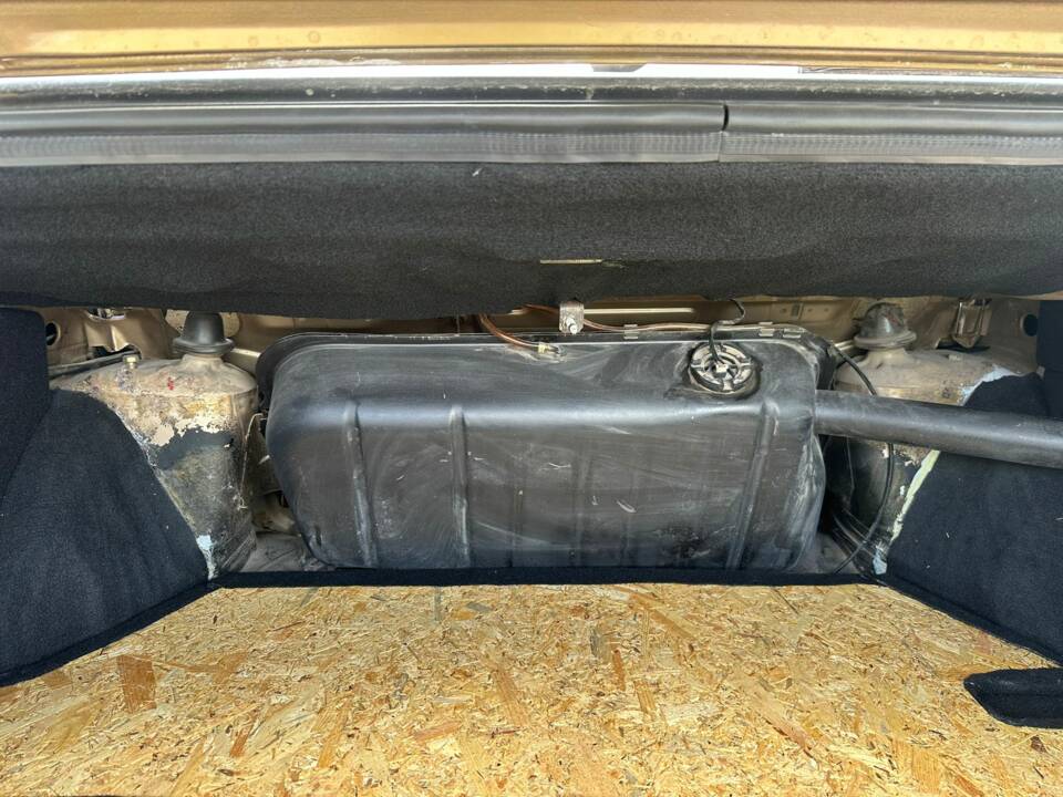 Image 25/72 of Audi Coupe GT (1985)