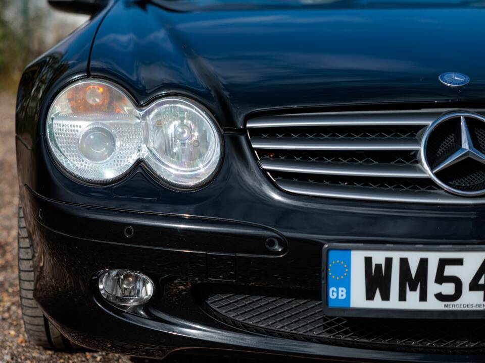 Image 20/50 of Mercedes-Benz SL 350 (2004)