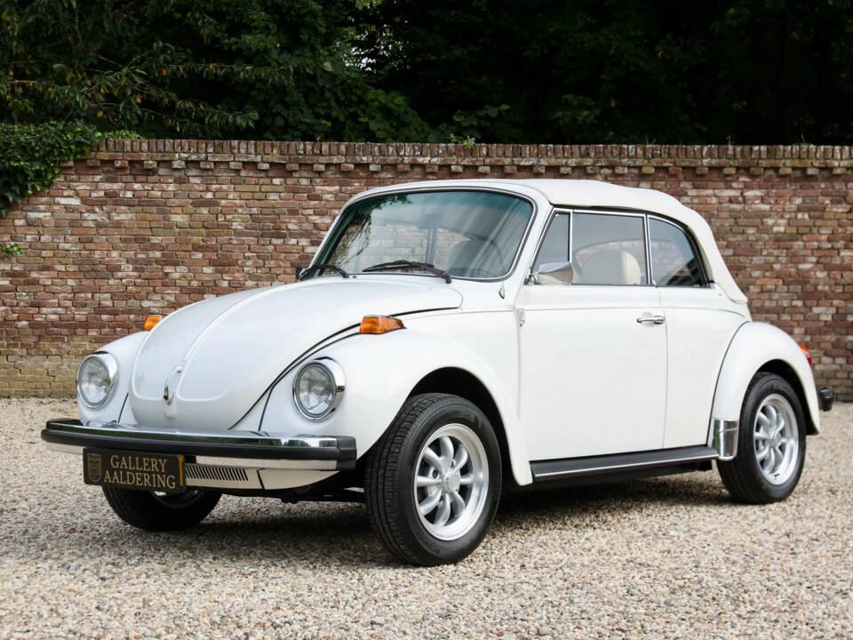 Image 11/50 of Volkswagen Käfer 1303 &quot;Champagne Edition&quot; (1977)