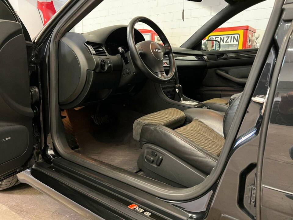 Image 8/17 of Audi RS6 (2004)