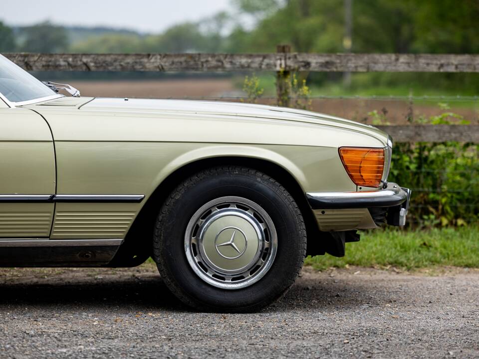 Afbeelding 12/45 van Mercedes-Benz 450 SL (1980)
