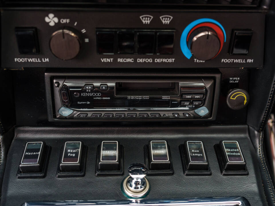 Afbeelding 20/30 van Aston Martin V8 Vantage X-Pack (1987)