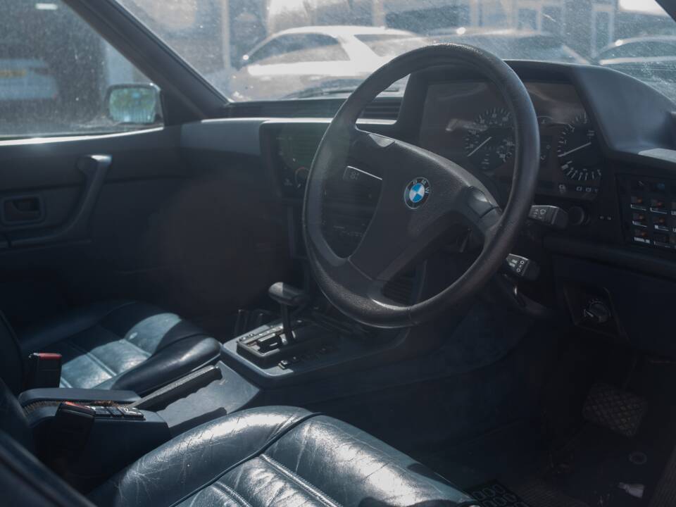 Bild 33/50 von BMW 635 CSi (1984)