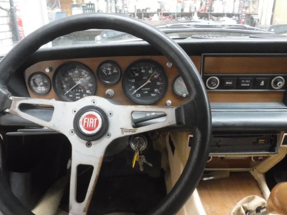 Image 39/47 of FIAT Spider 2000 (1981)