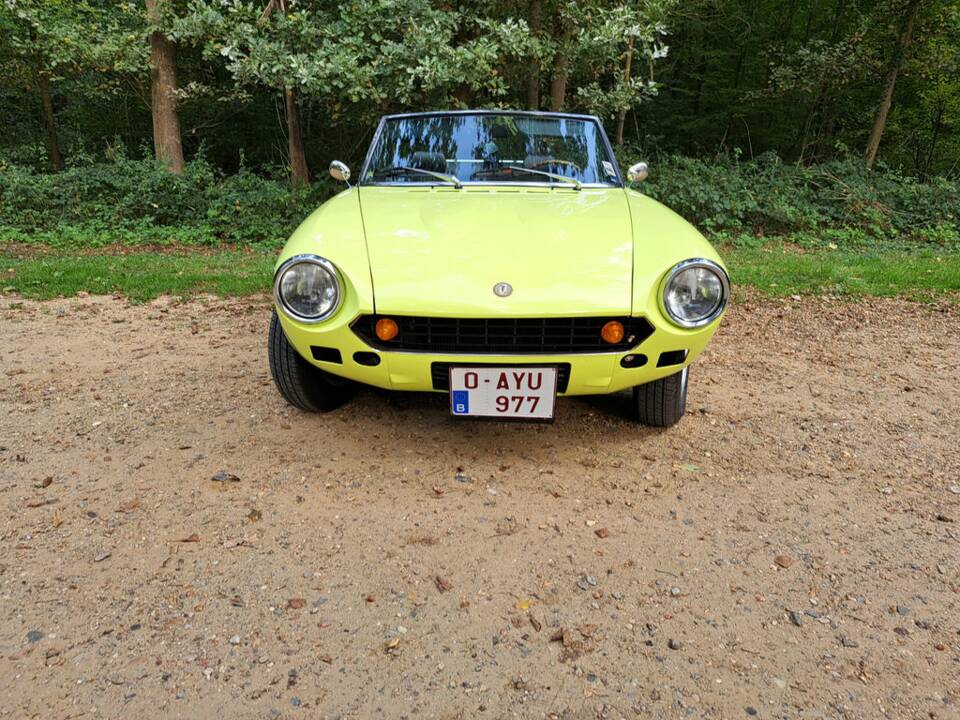 Image 3/8 of FIAT 124 Spider CS1 (1975)