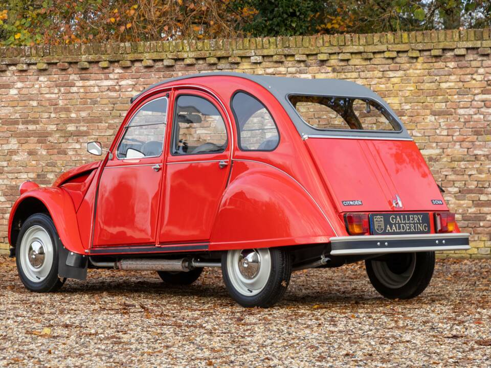 Image 2/50 of Citroën 2 CV 6 (1985)
