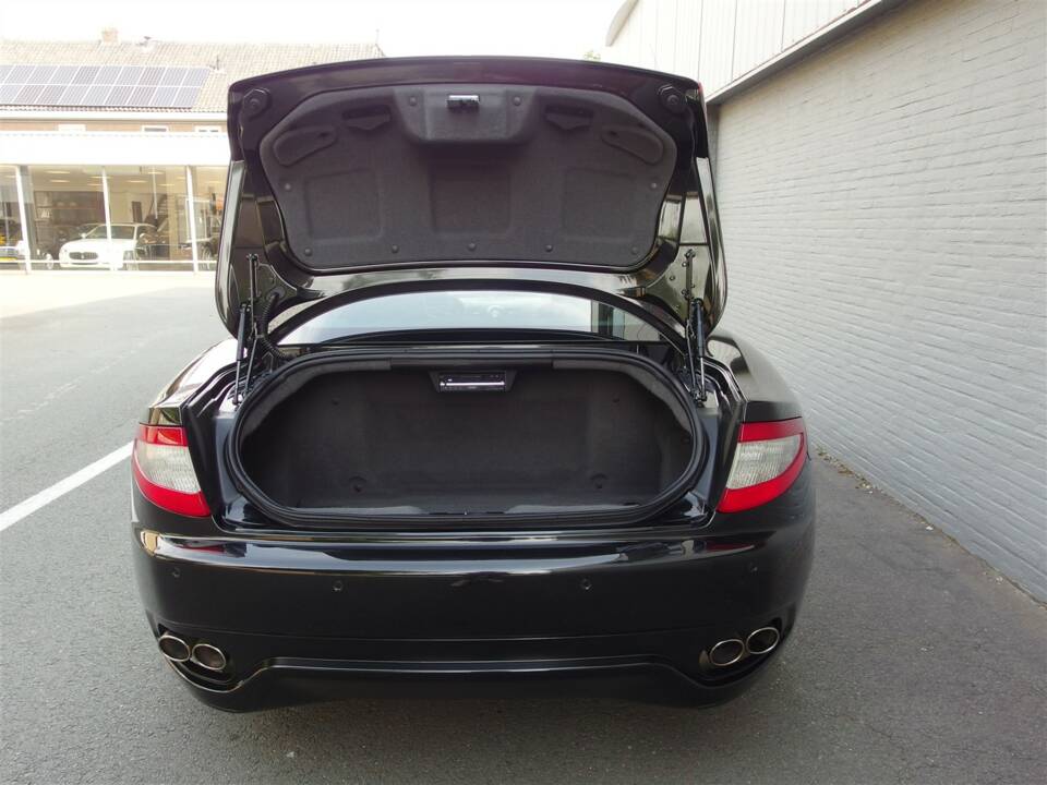 Afbeelding 84/100 van Maserati GranTurismo S (2010)