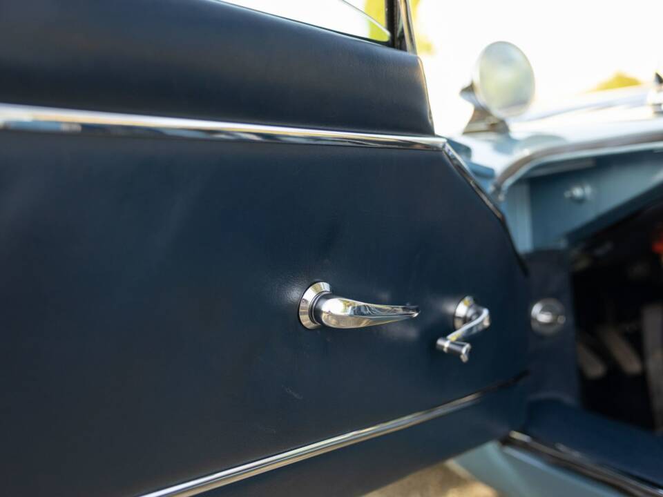 Image 36/50 de Jaguar Type E 3.8 (1964)