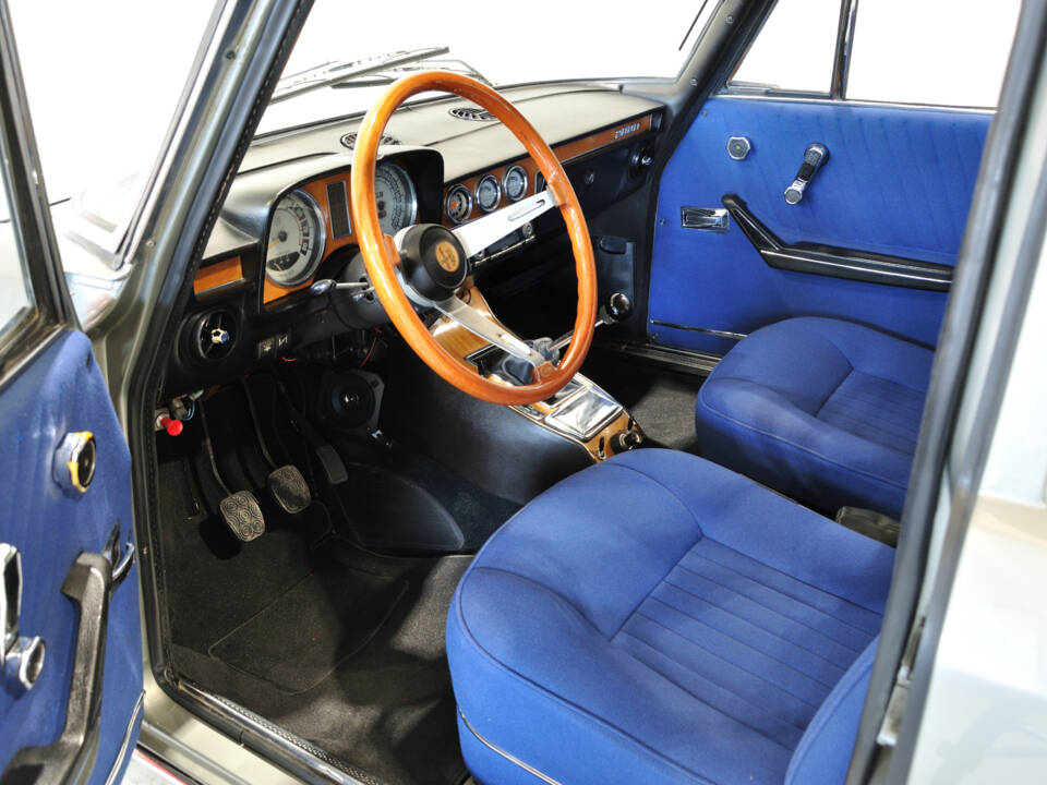 Immagine 37/39 di Alfa Romeo 2000 Berlina (1973)