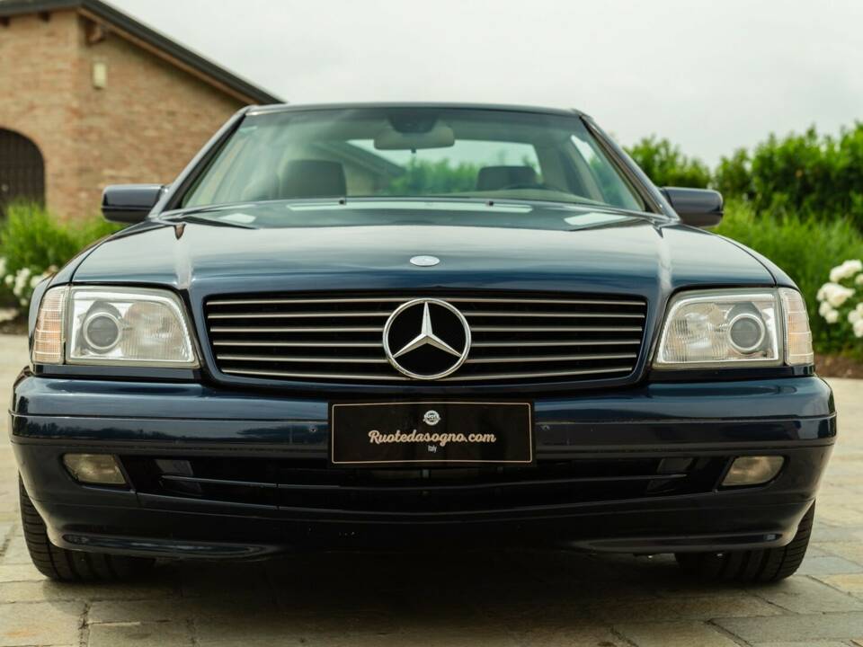 Image 11/50 de Mercedes-Benz SL 500 (1998)