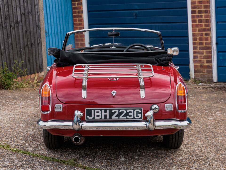 Bild 7/25 von MG MGB V8 (1969)