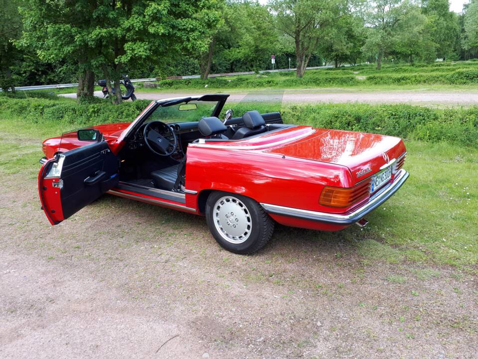 Image 12/18 de Mercedes-Benz 300 SL (1986)