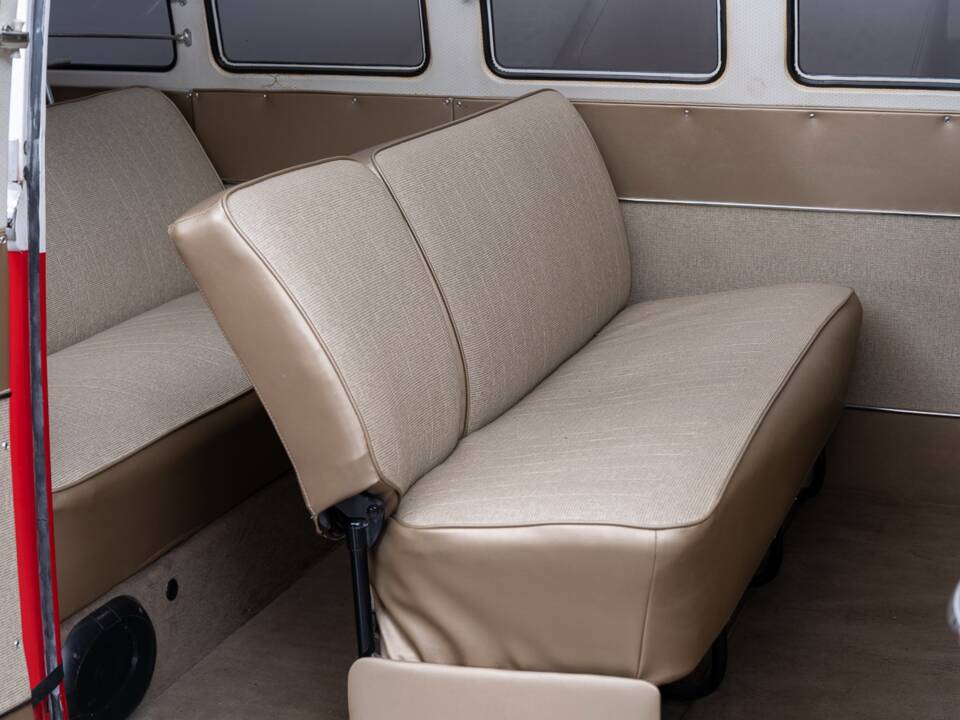 Image 33/46 of Volkswagen T1 Samba (1967)