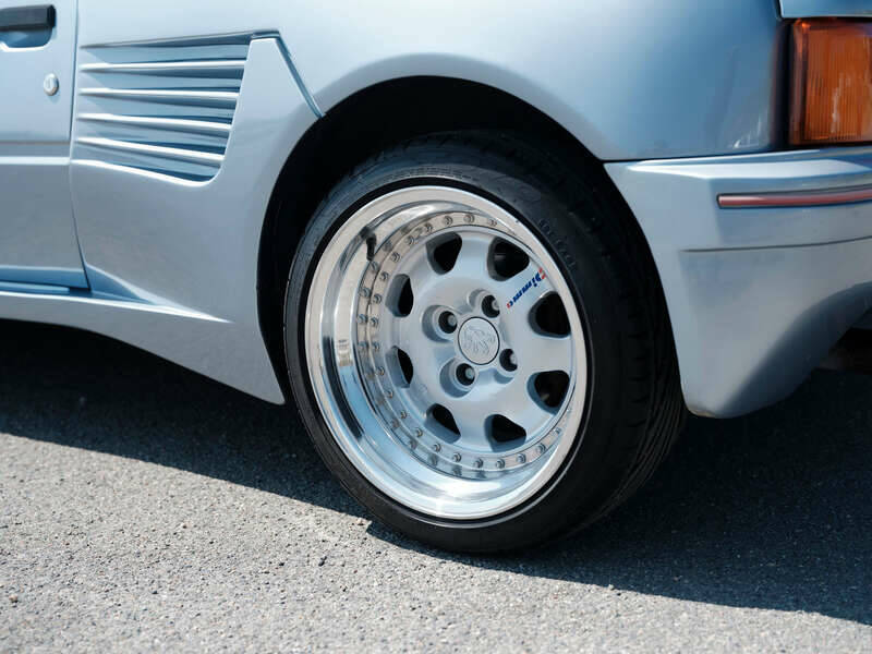Image 18/50 of Peugeot 205 GTi 1.9 (1990)