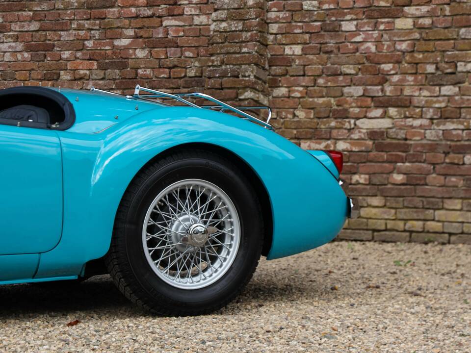 Image 46/50 of MG MGA 1600 (1958)