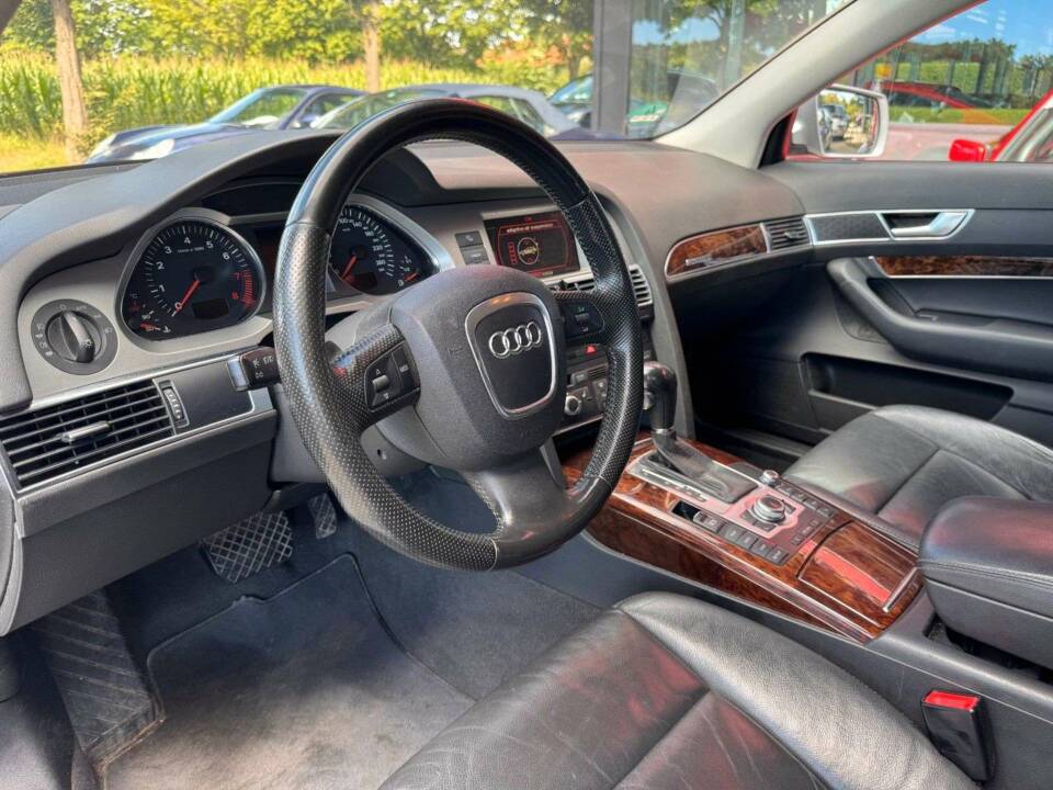 Immagine 10/18 di Audi A6 4.2 FSI allroad quattro (2007)