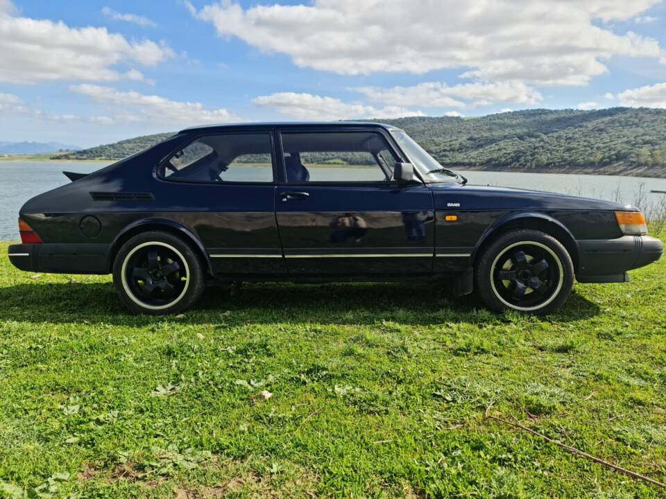 Image 42/50 of Saab 900 (1992)