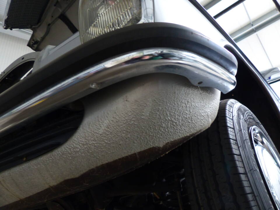 Image 54/63 of Mercedes-Benz 230&#x2F;6 (1974)