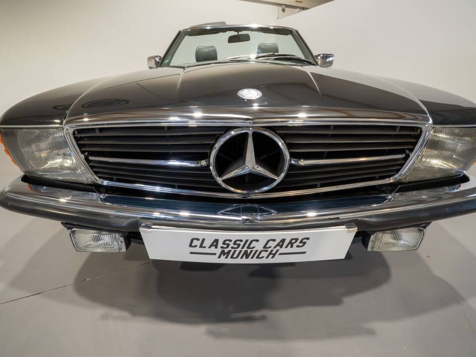 Image 22/32 of Mercedes-Benz 280 SL (1985)
