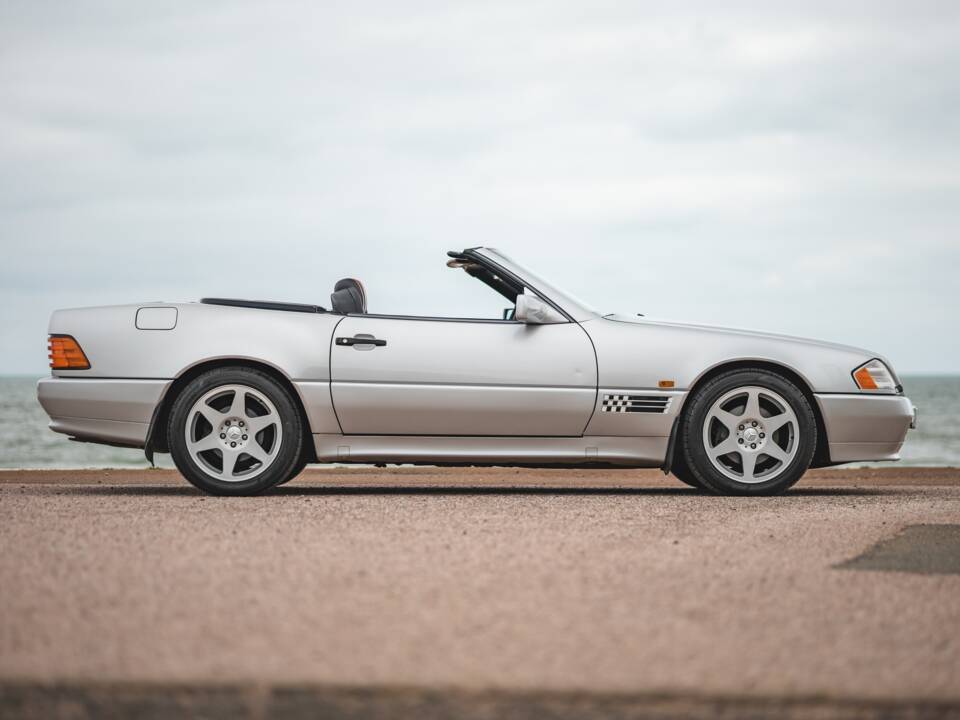 Image 12/42 de Mercedes-Benz SL 320 "Mille Miglia" (1995)