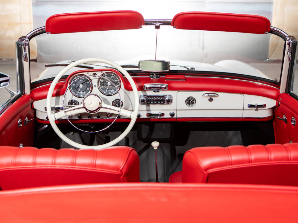 Image 11/28 of Mercedes-Benz 190 SL (1961)
