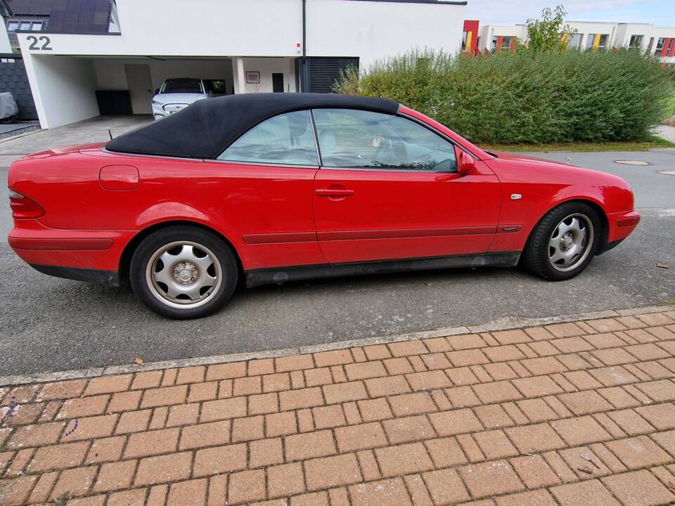 Bild 4/7 von Mercedes-Benz CLK 230 Kompressor (1998)