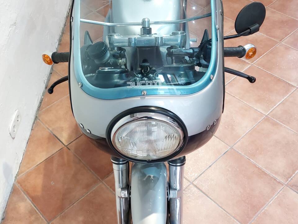 Image 12/37 de Ducati 900 SS (1981)