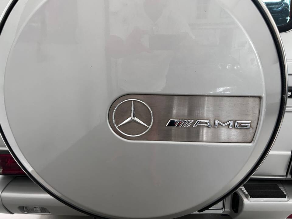 Image 8/28 of Mercedes-Benz G 500 (SWB) (1999)