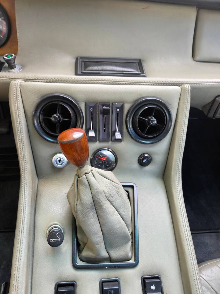 Image 14/16 of Lamborghini Jarama 400 GT (1971)