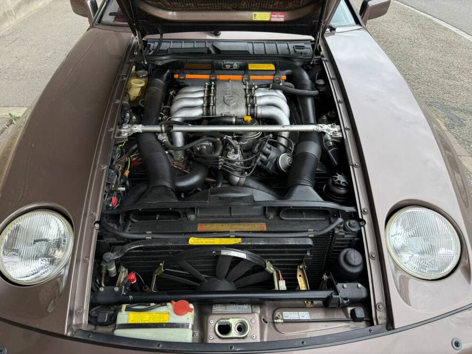 Image 14/21 of Porsche 928 S (1982)