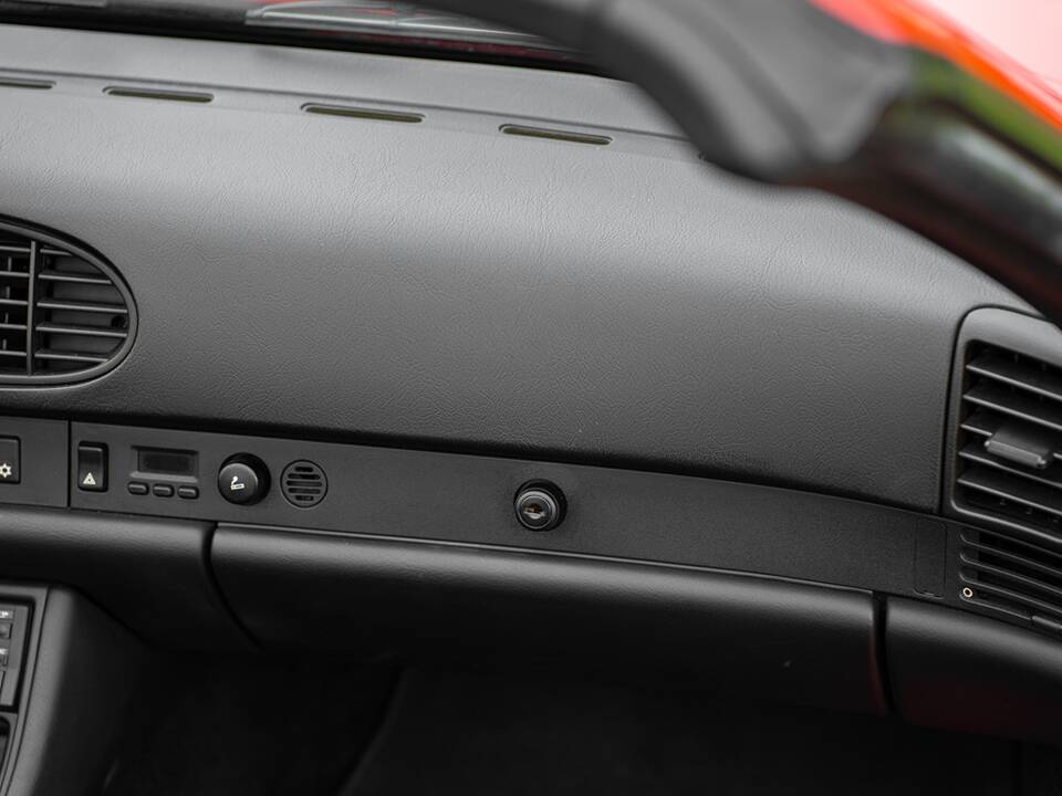 Bild 31/43 von Porsche 944 Turbo (1991)