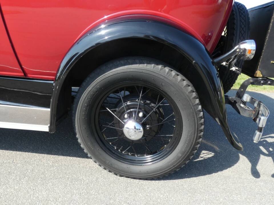 Imagen 9/18 de Ford Model A Tudor Sedan (1930)