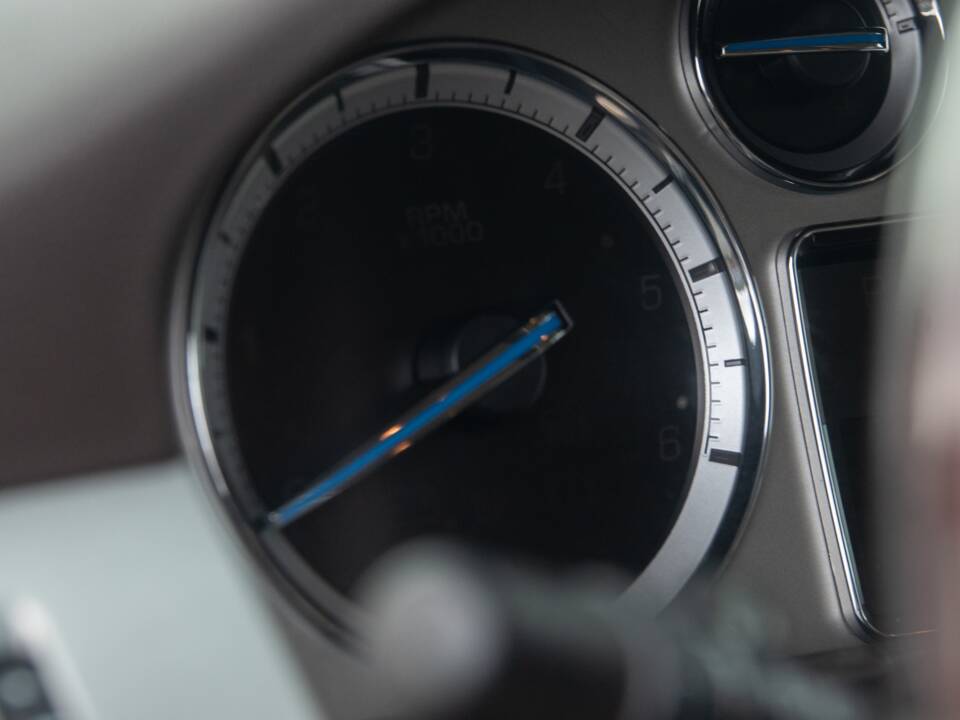 Afbeelding 50/50 van Cadillac Escalade EXT (2010)