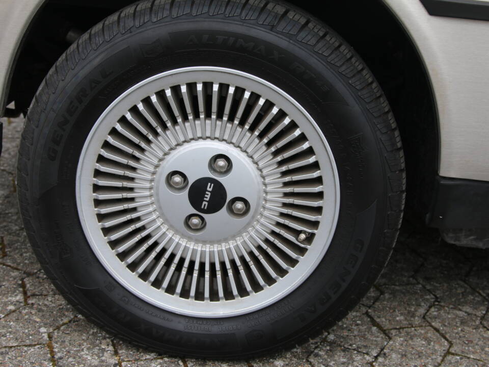 Image 37/92 of DeLorean DMC-12 (1982)