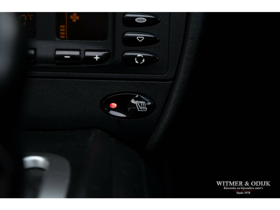 Image 20/28 of Porsche 911 Carrera (2000)