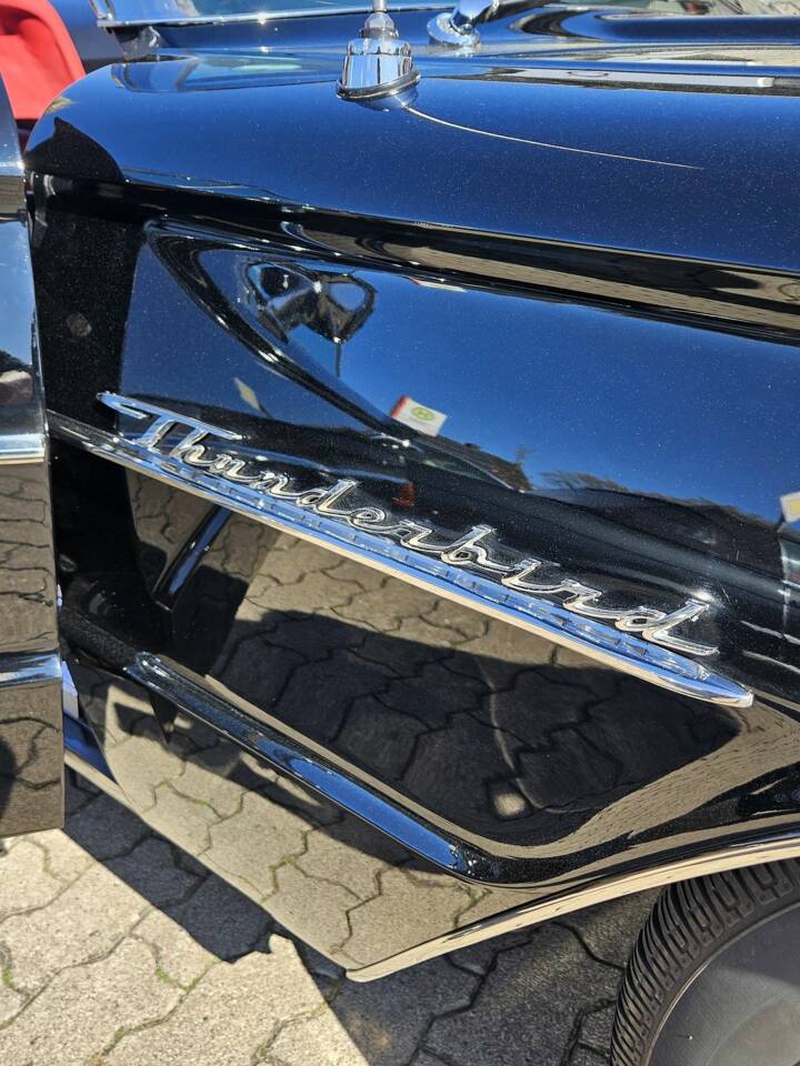 Image 10/24 of Ford Thunderbird (1964)
