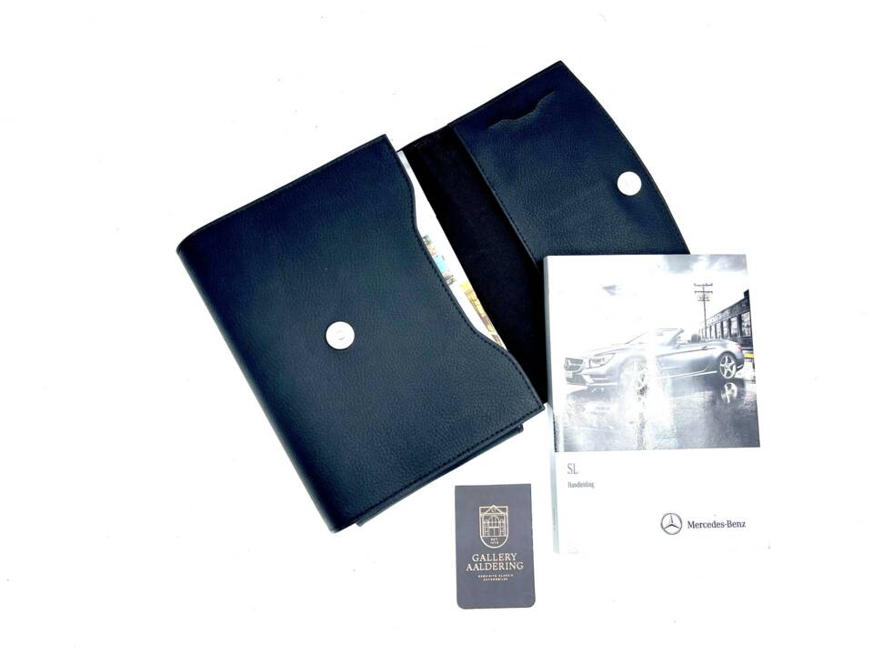 Immagine 9/50 di Mercedes-Benz SL 63 AMG (2012)