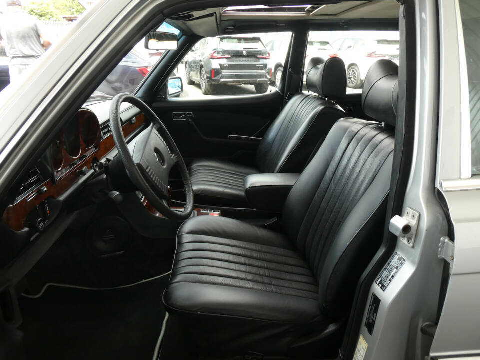 Bild 9/26 von Mercedes-Benz 450 SEL 6,9 (1979)