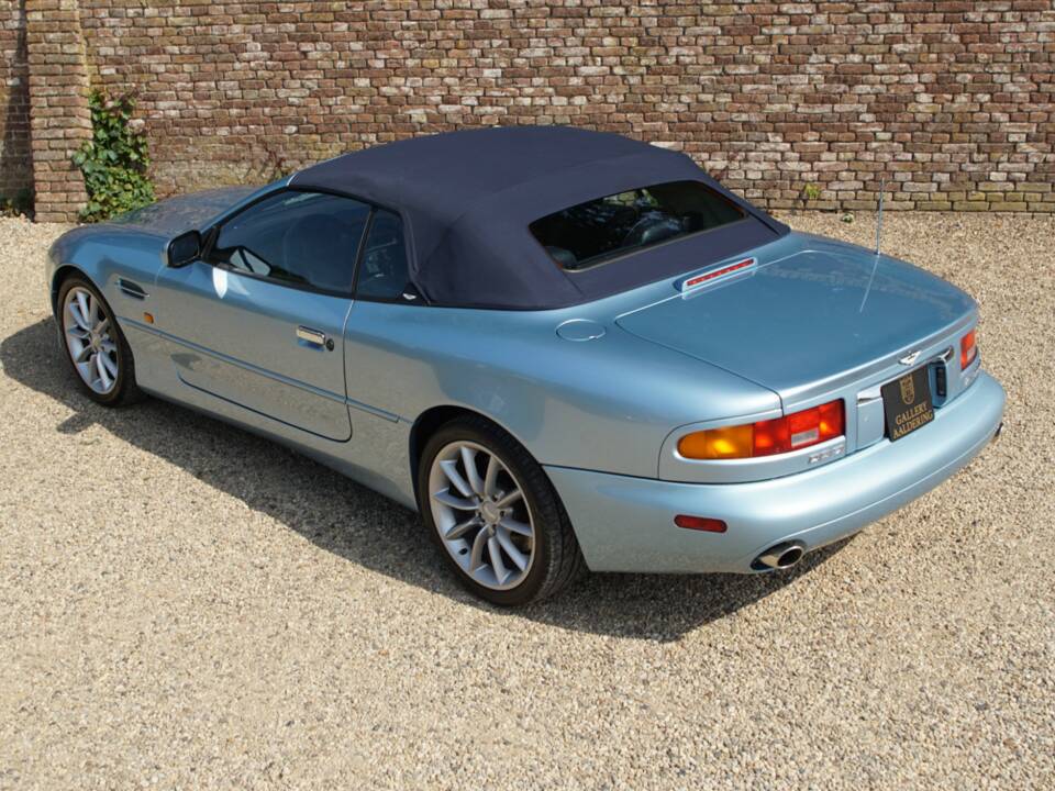 Image 22/50 of Aston Martin DB 7 Vantage Volante (2000)
