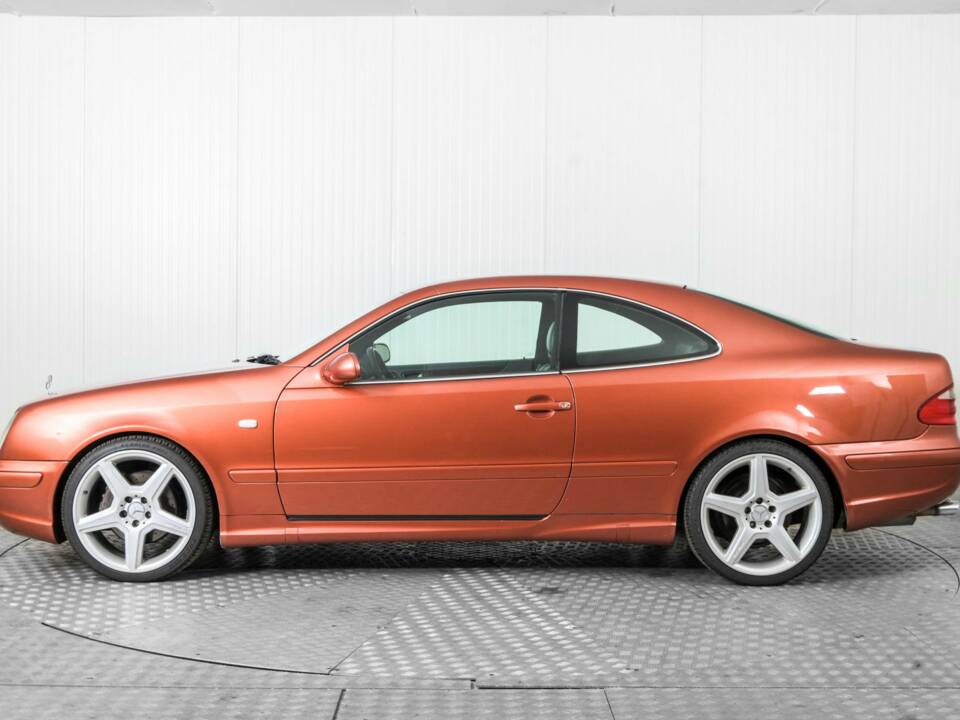 Image 9/50 of Mercedes-Benz CLK 430 (1999)